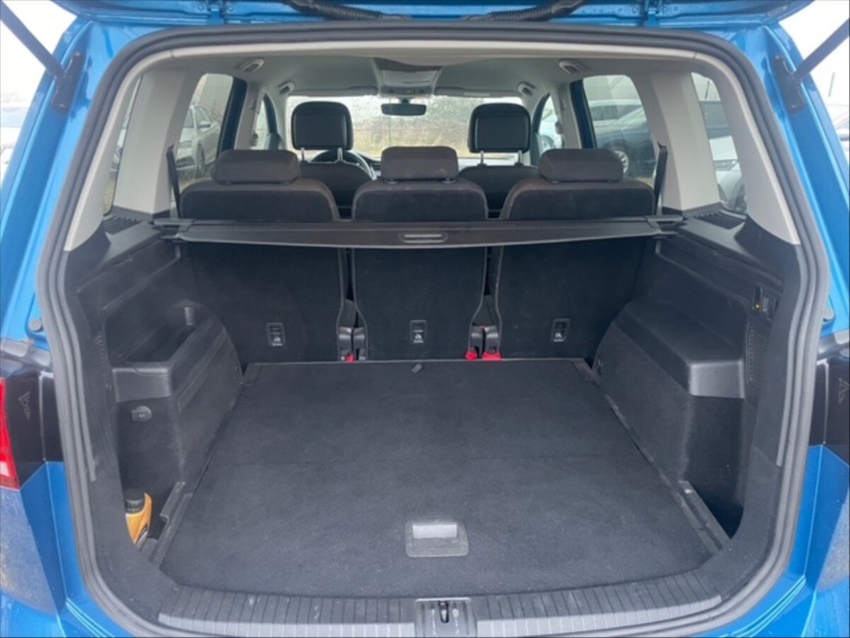 Volkswagen Touran MPV 1,5 l 110 kw