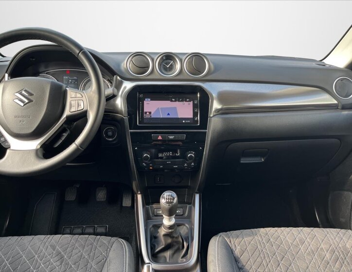 Suzuki Vitara SUV / Terénní 1,4 l 95 kw