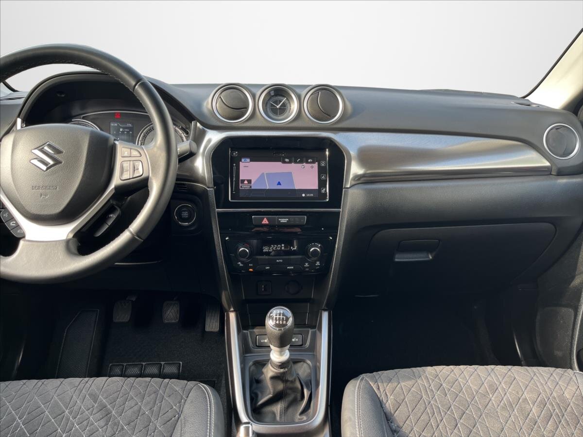 Suzuki Vitara SUV / Terénní 1,4 l 95 kw
