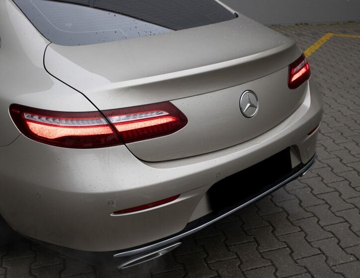 Mercedes-Benz Třídy E 9