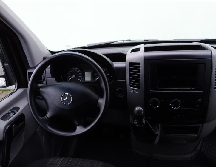 Mercedes-Benz Sprinter 10