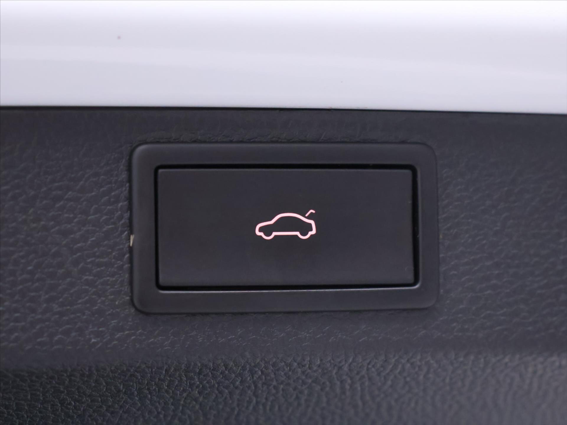 Škoda Karoq SUV / Terénní 2,0 l 110 kw