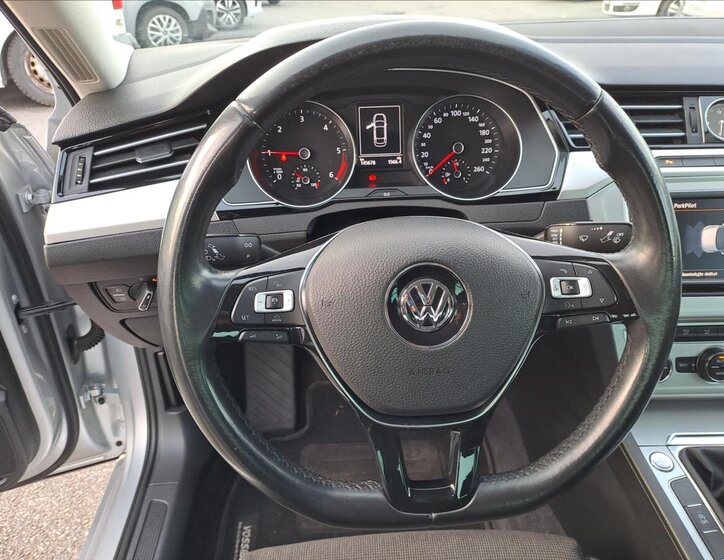 Volkswagen Passat 13