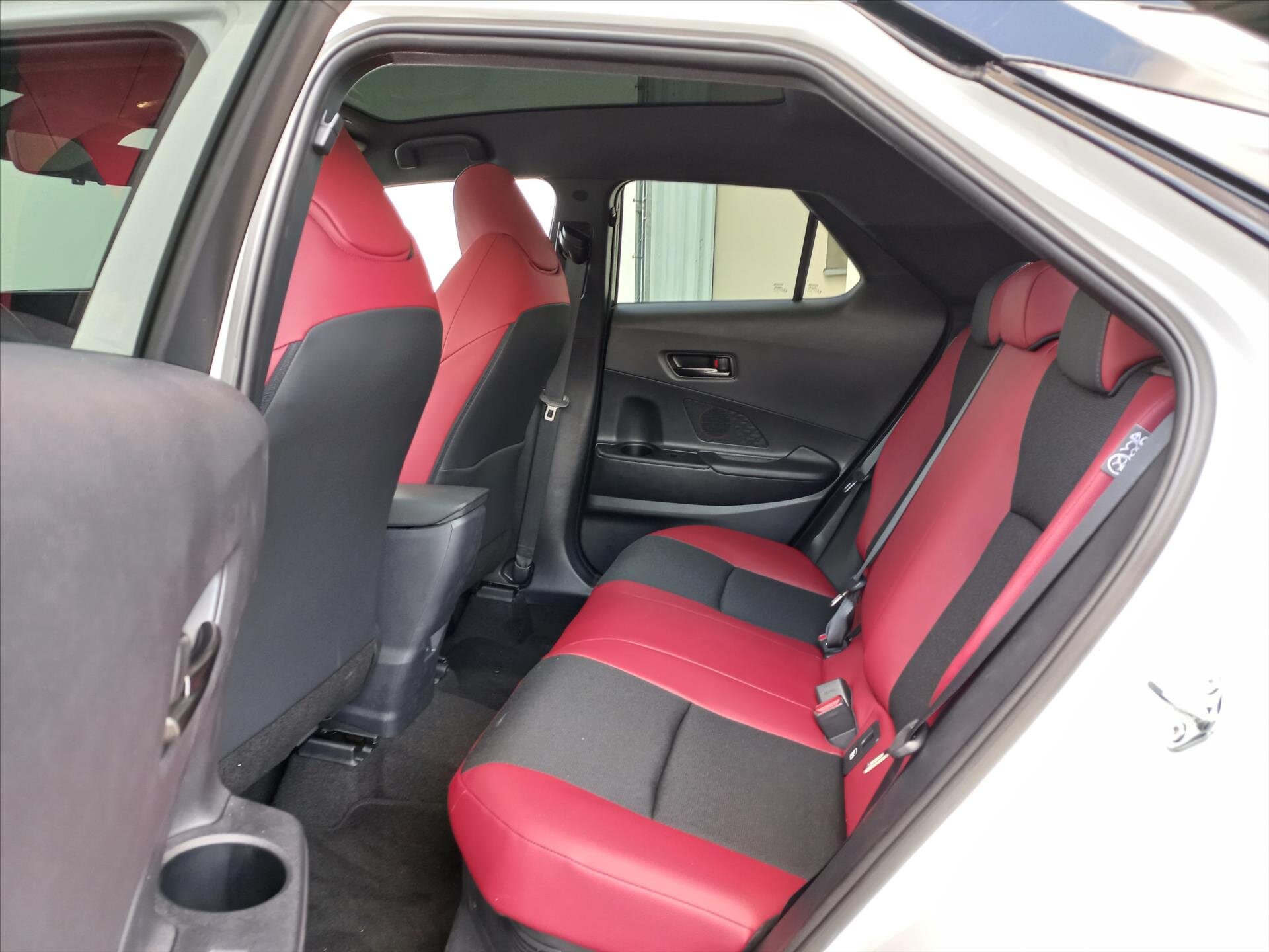 Toyota C-HR CUV 2,0 l 112 kw