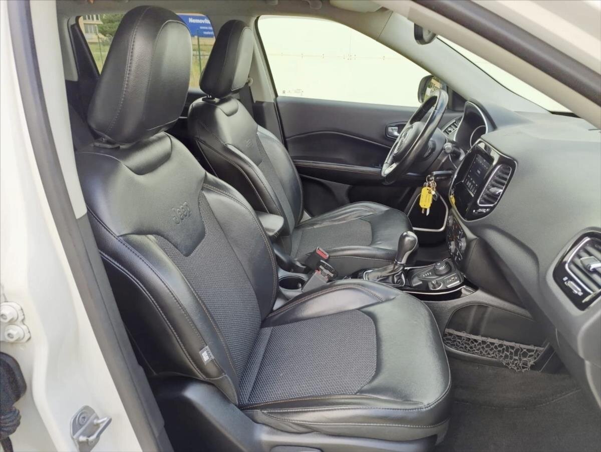 Jeep Compass SUV 2,0 l 125 kw