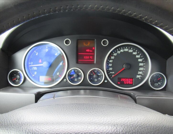 Volkswagen Touareg Kombi 2,5 l 165 kw