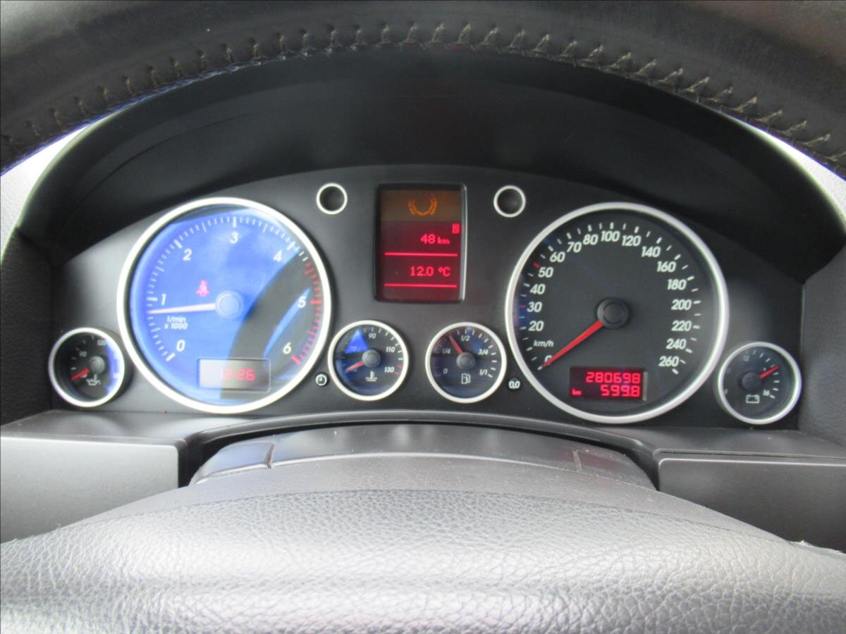 Volkswagen Touareg Kombi 2,5 l 165 kw