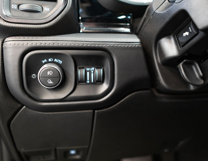 Dodge RAM Pick-up 6,4 l 306 kw