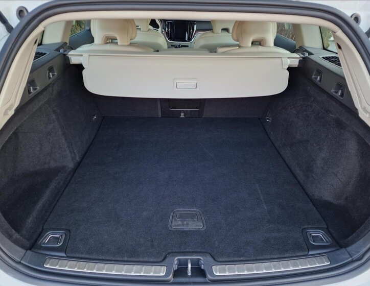 Volvo V60 Kombi 2,0 l 140 kw