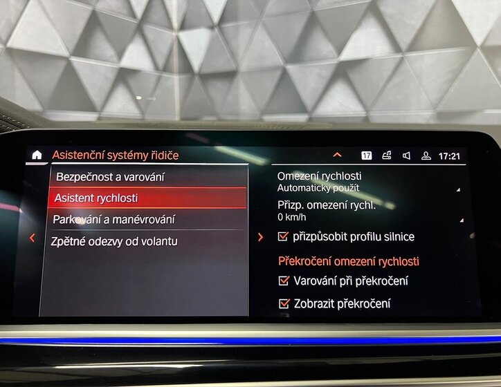 BMW X7 SUV / Terénní 3,0 l 250 kw