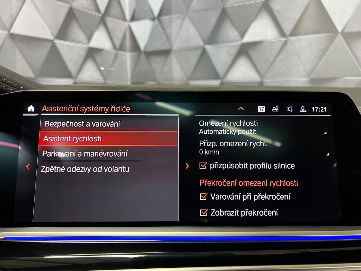 BMW X7 SUV / Terénní 3,0 l 250 kw