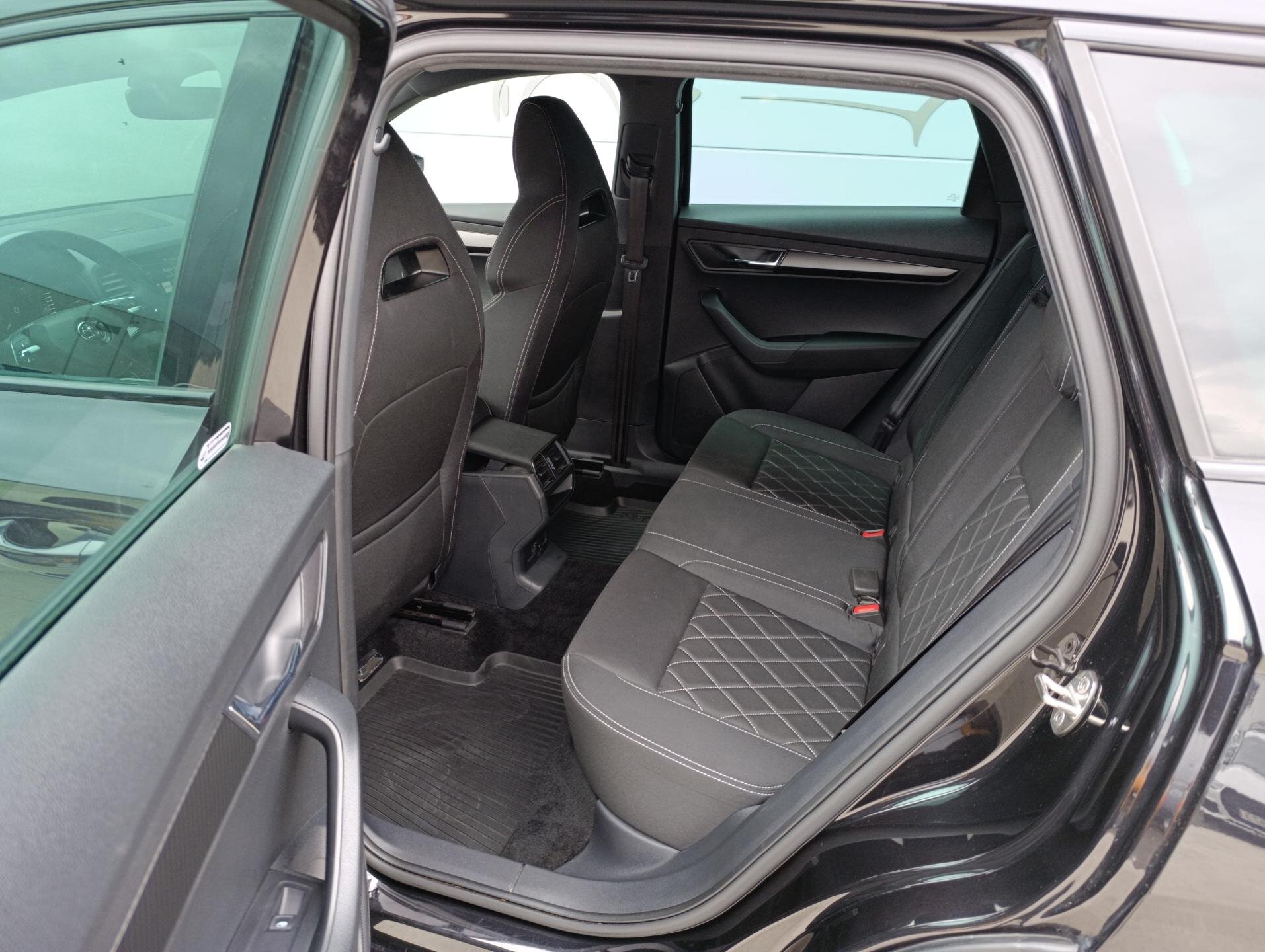 Škoda Karoq SUV / Terénní 1,5 l 110 kw