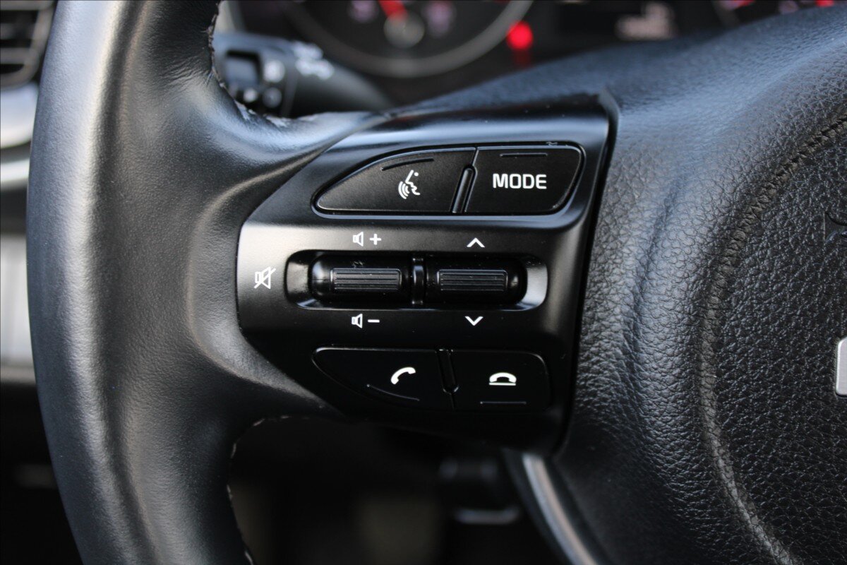 KIA Stonic Hatchback 1,2 l 61 kw