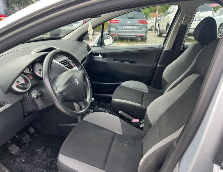 Peugeot 207 4