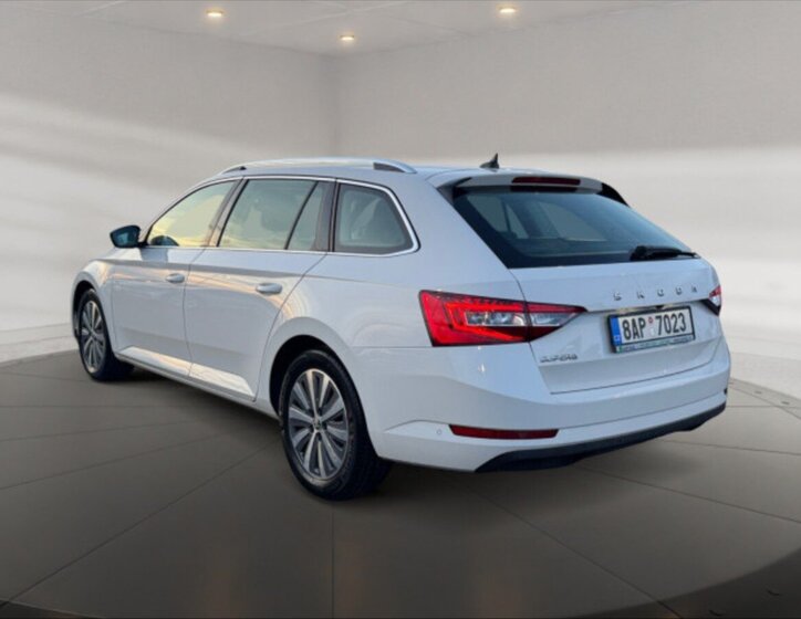 Škoda Superb 4