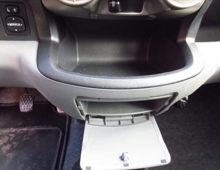 Subaru Justy Hatchback 998,0 51 kw