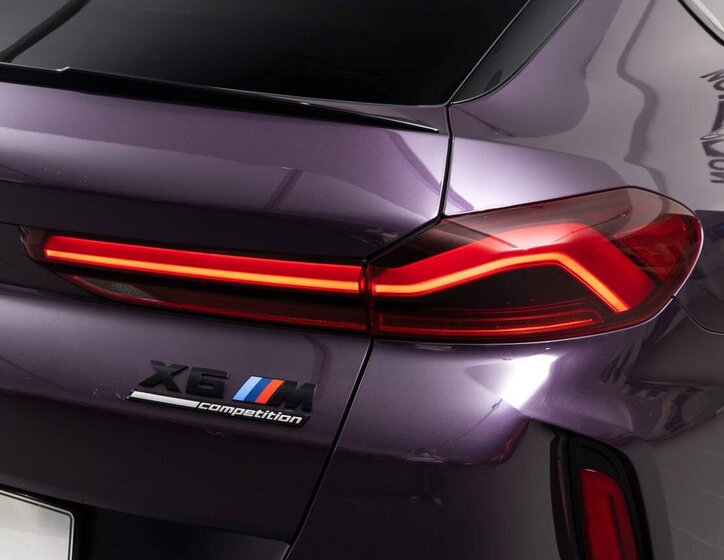 BMW X6 SUV 4,4 l 460 kw