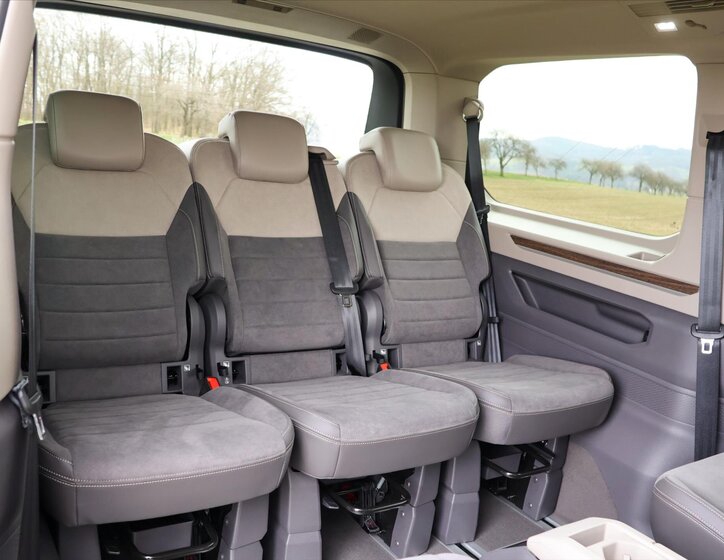 Volkswagen Multivan MPV 2,0 l 110 kw