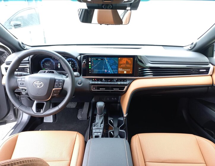 Toyota Camry Sedan / Limuzína 2,5 l 137 kw