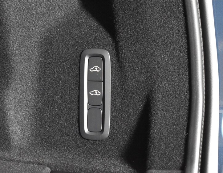 Volvo XC60 SUV / Terénní 2,0 l 257 kw