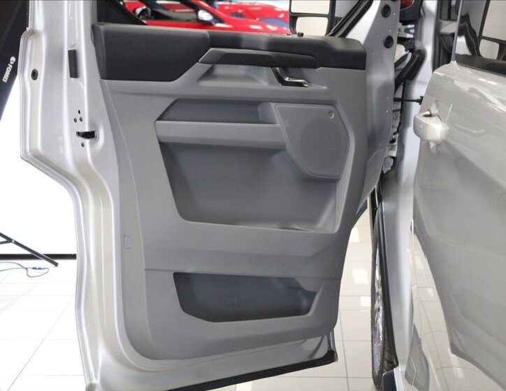 Ford Tourneo Custom MPV 2,0 l 125 kw