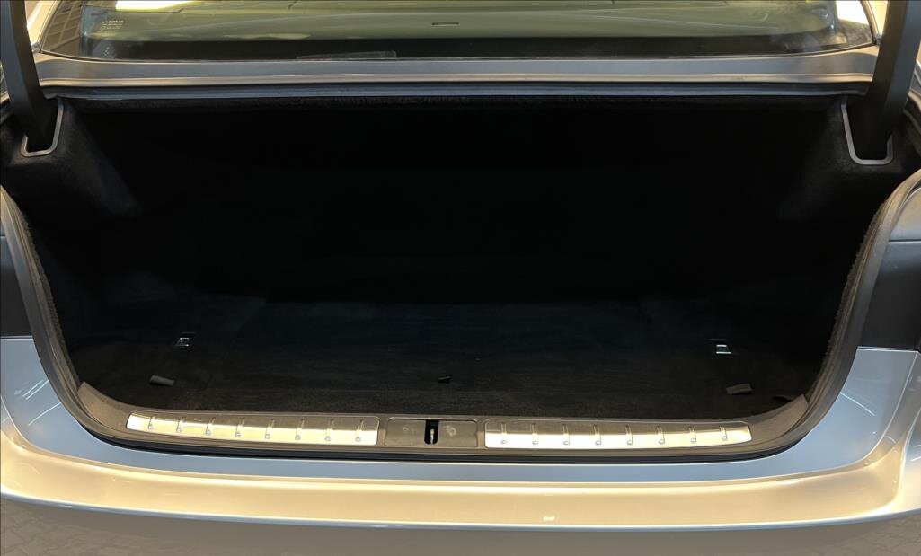 Lexus LS 500h Sedan / Limuzína 3,5 l 264 kw