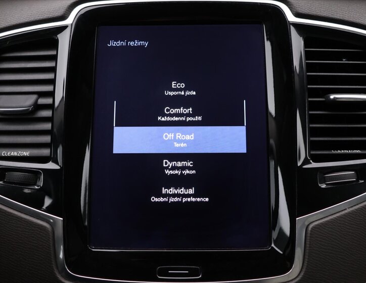 Volvo XC90 SUV / Terénní 2,0 l 165 kw