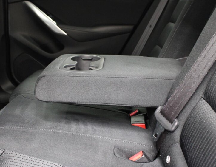 Mazda 6 Sedan 2,0 l 121 kw