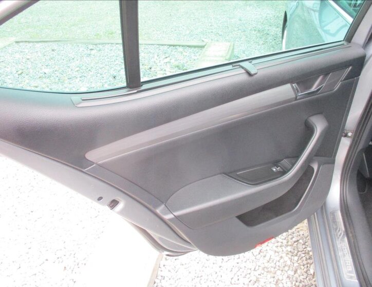 Škoda Superb Liftback 2,0 l 110 kw