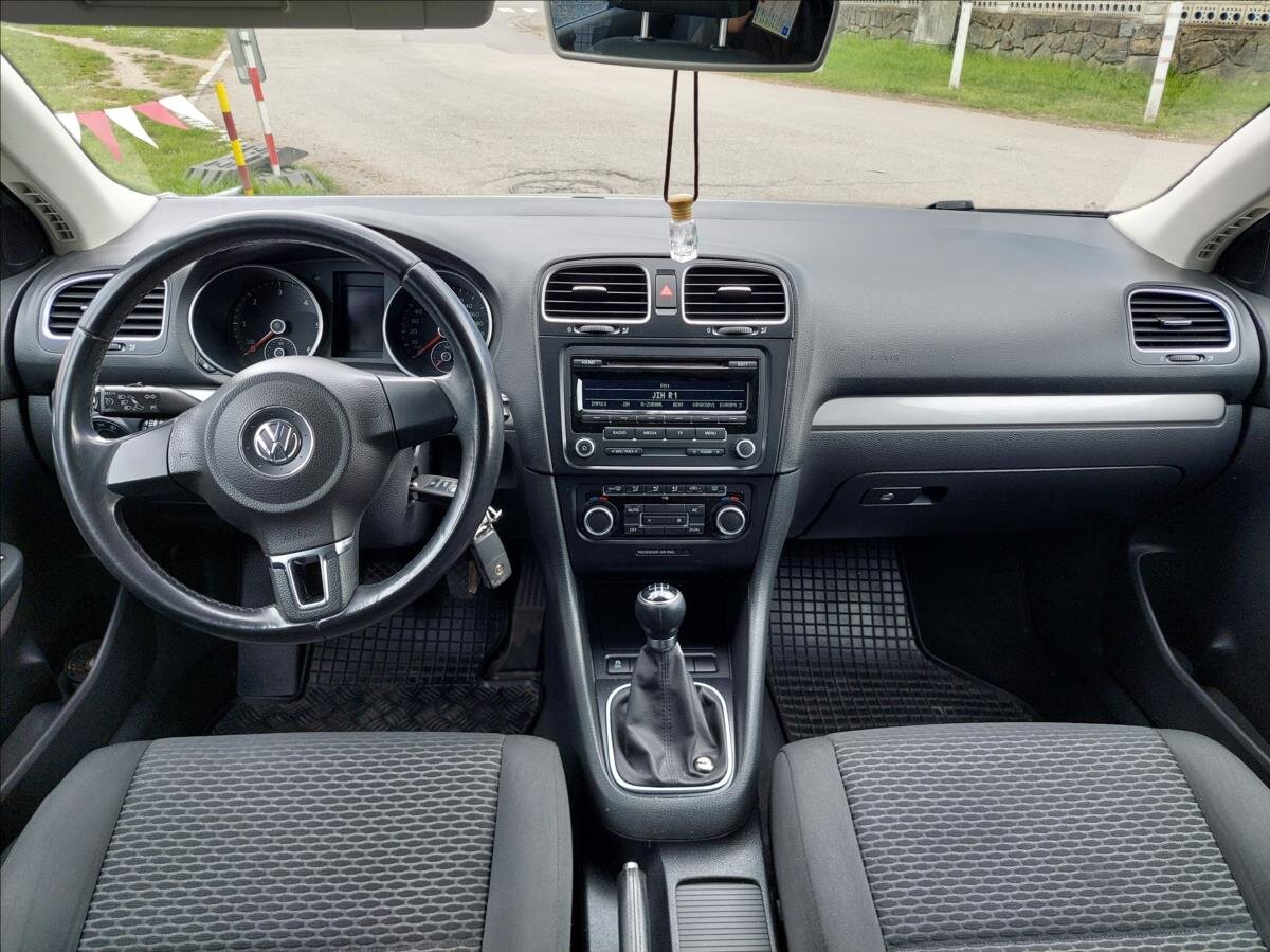 Volkswagen Golf Kombi 1,6 l 77 kw