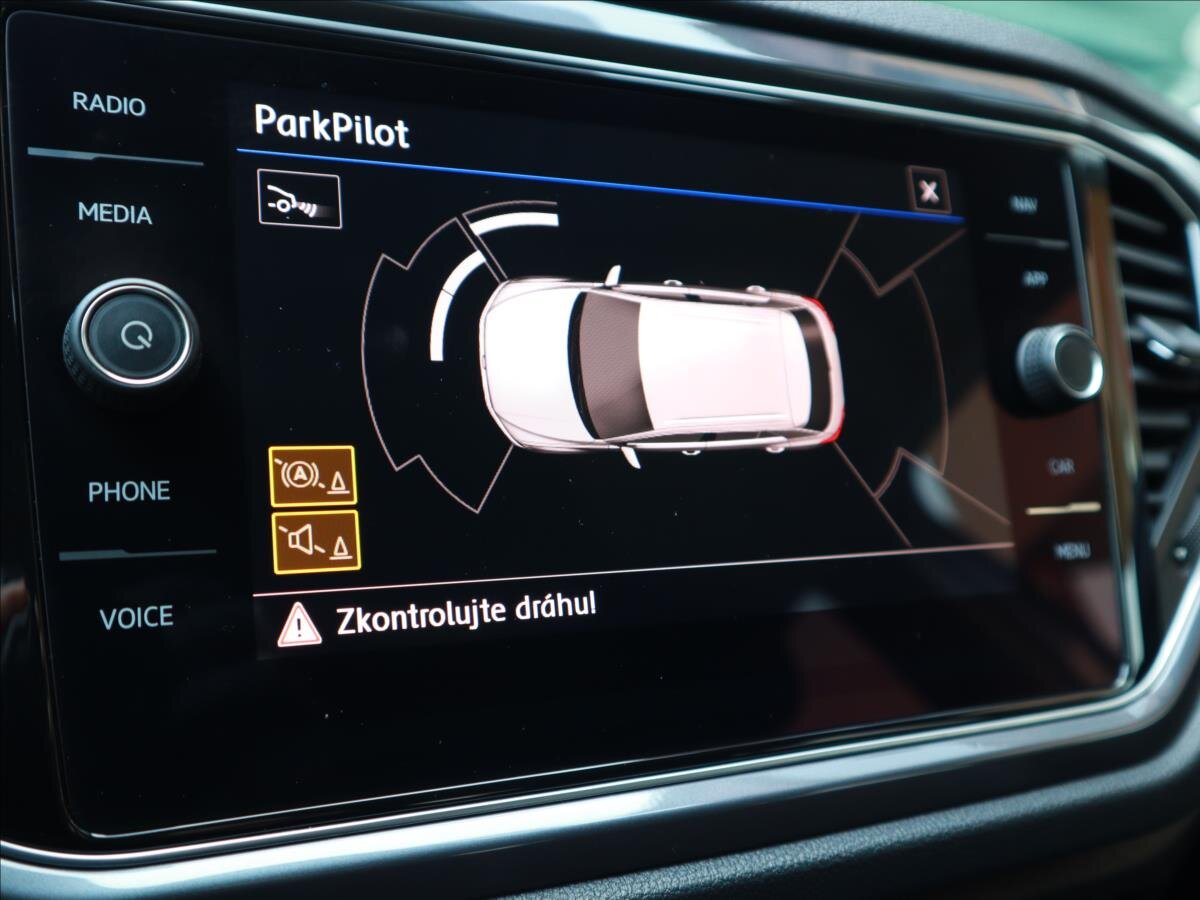 Volkswagen T-Roc CUV / Crossover 1,5 l 110 kw