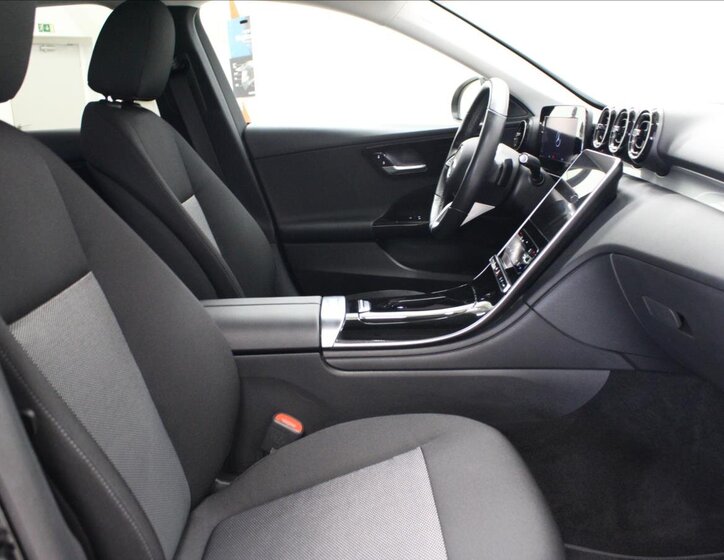 Mercedes-Benz Třídy C 12