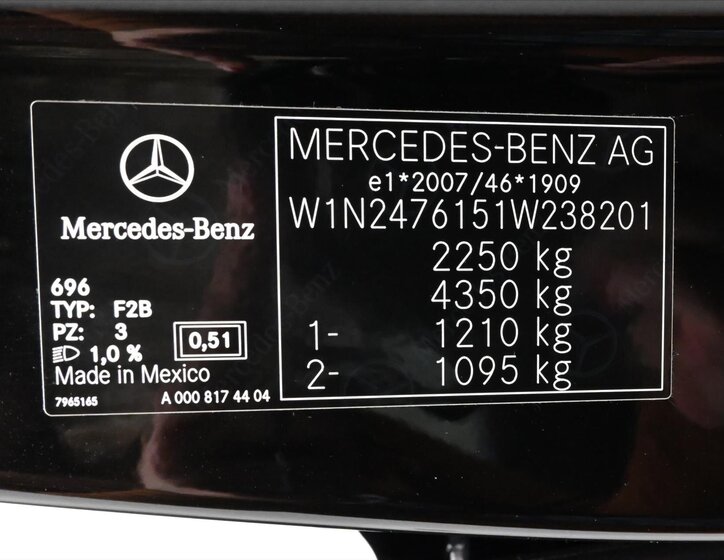 Mercedes-Benz GLB 12