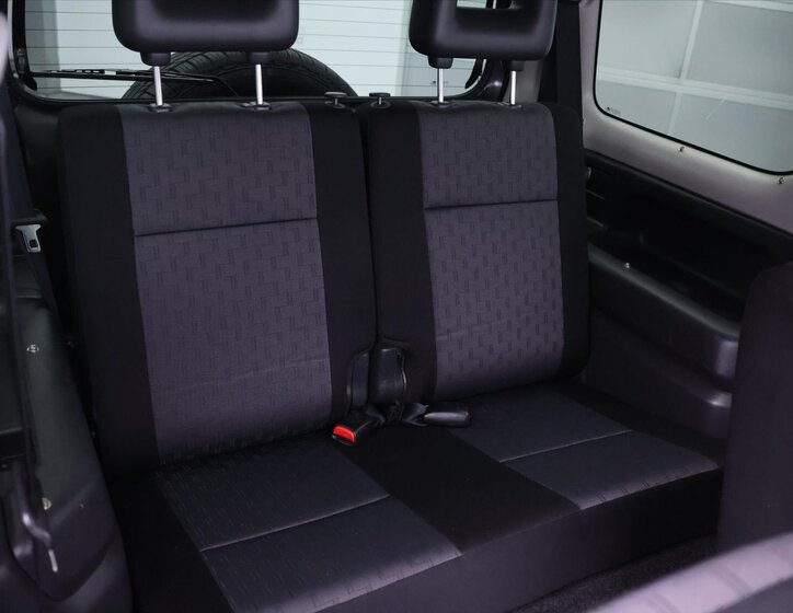 Suzuki Jimny SUV / Terénní 1,3 l 63 kw