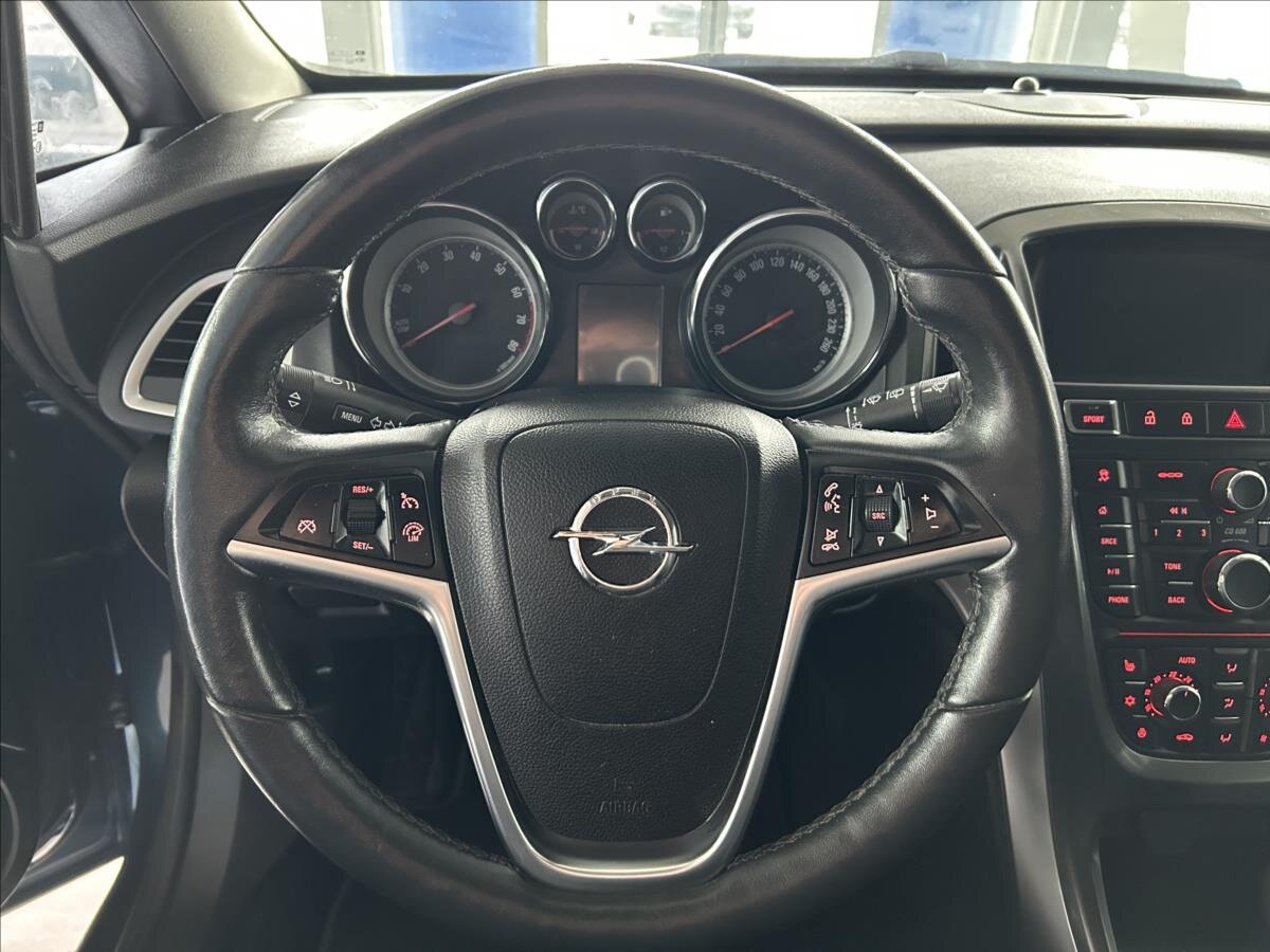 Opel Astra Hatchback 1,6 l 125 kw