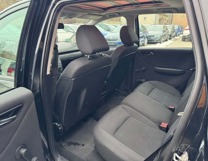 Mercedes-Benz Třídy A Hatchback 2,0 l 80 kw