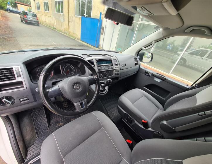 Volkswagen Multivan 16