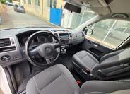 Volkswagen Multivan 16