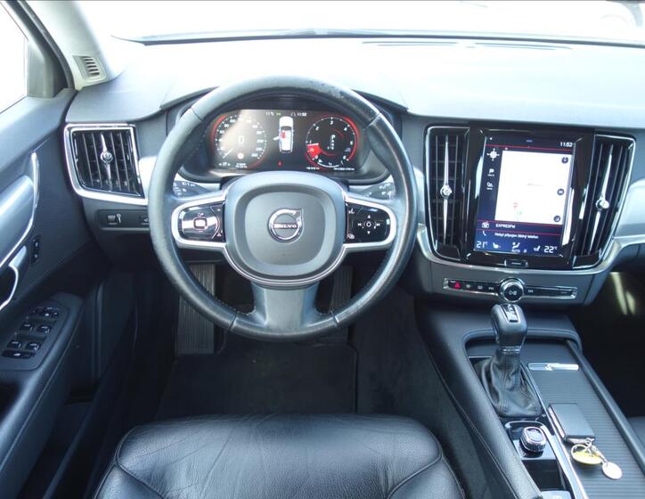 Volvo V90 19