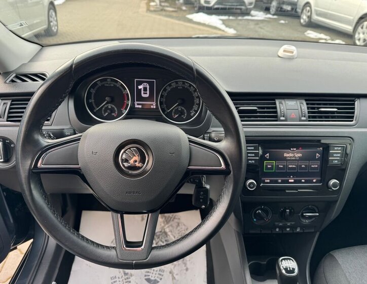 Škoda Rapid Hatchback 999,0 70 kw