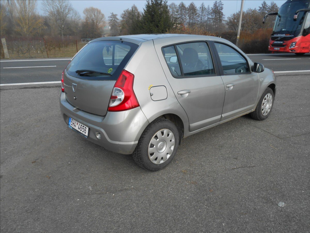 Dacia Sandero Hatchback 1,1 l 55 kw