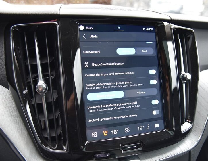 Volvo XC60 SUV / Terénní 2,0 l 186 kw