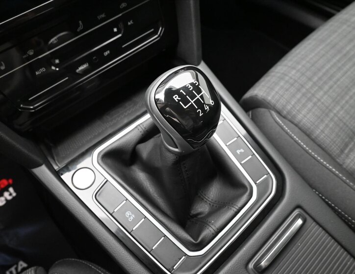 Volkswagen Passat Kombi 2,0 l 110 kw