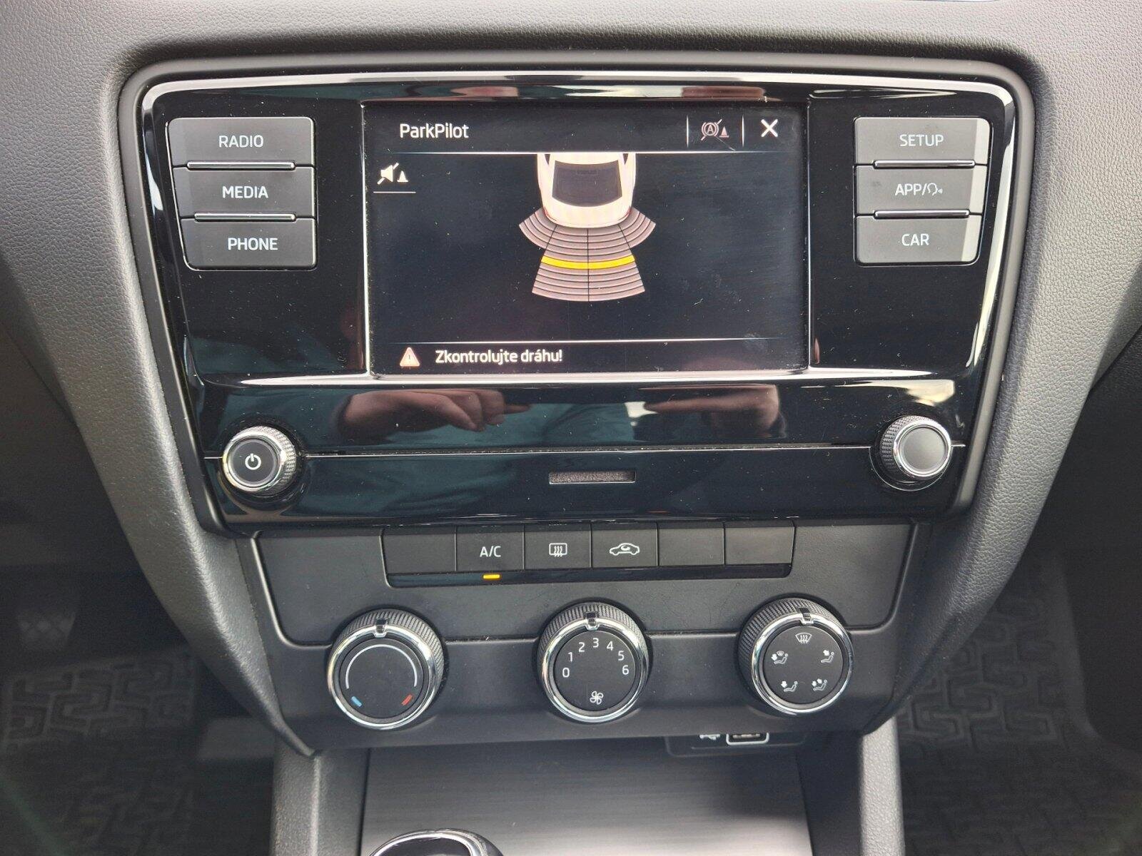 Škoda Octavia Sedan / Limuzína 1,5 l 110 kw