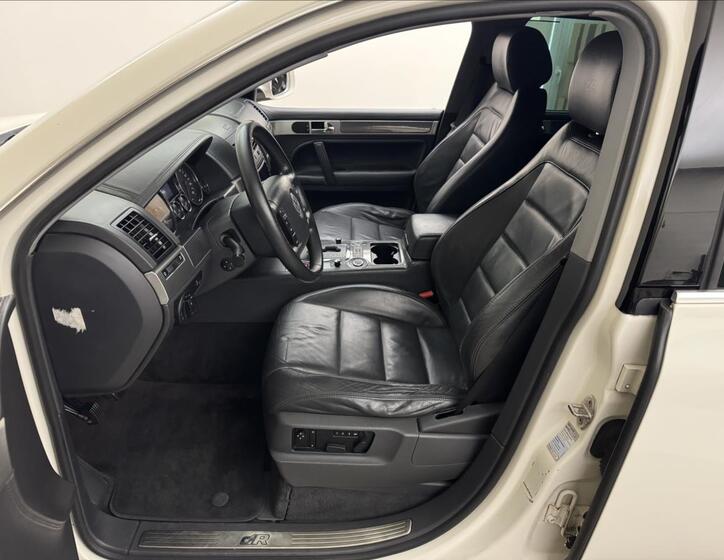 Volkswagen Touareg 32