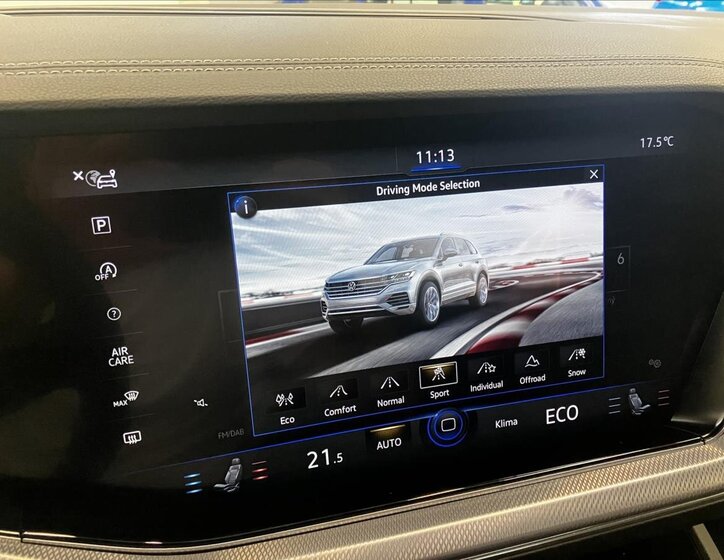 Volkswagen Touareg 8