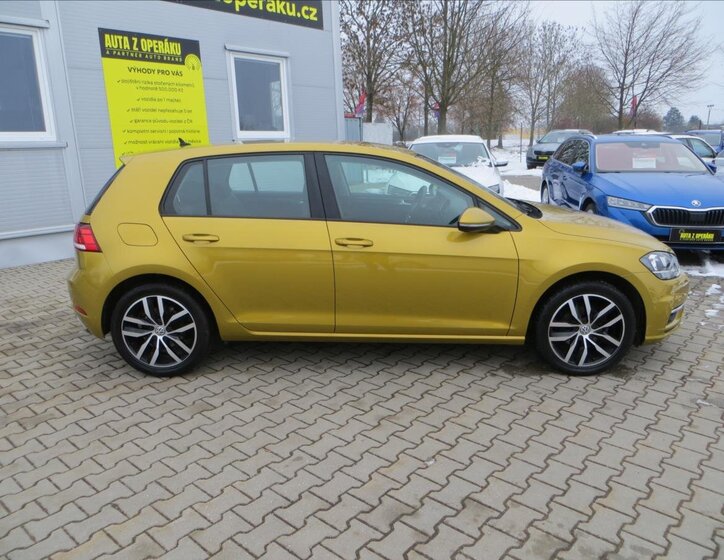Volkswagen Golf Hatchback 999,0 85 kw