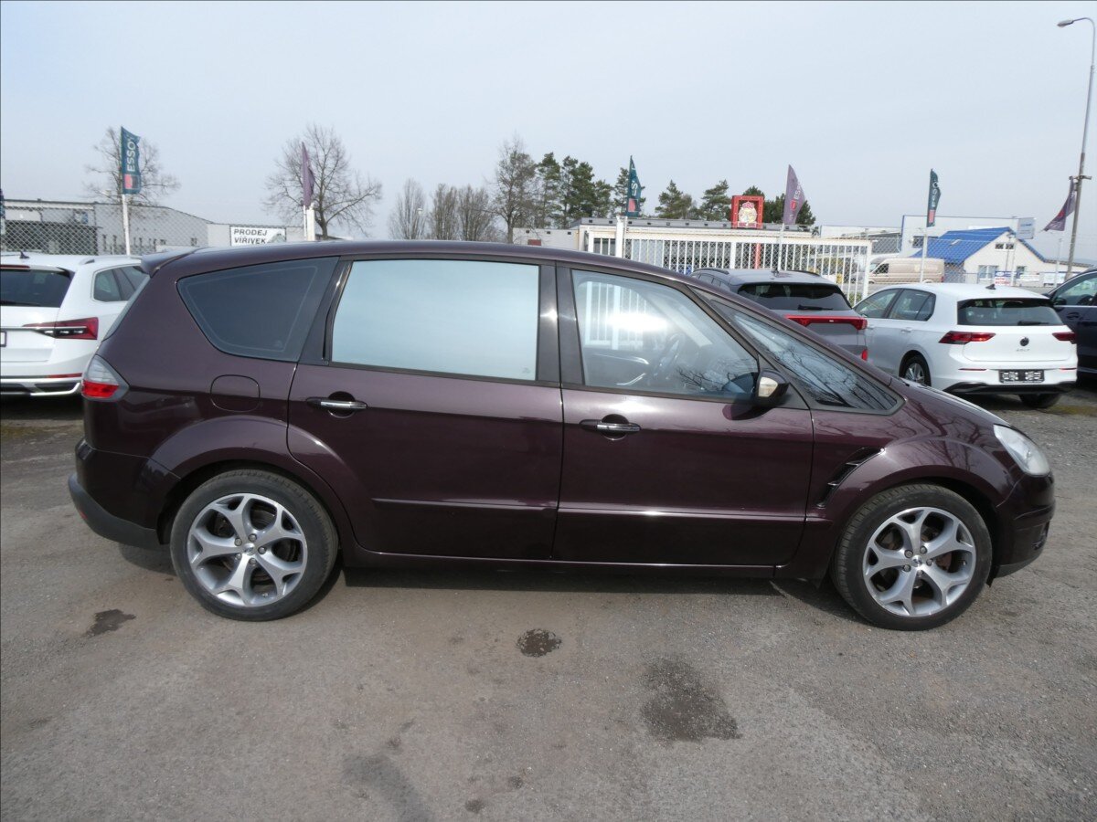 Ford S-MAX MPV 2,0 l 107 kw