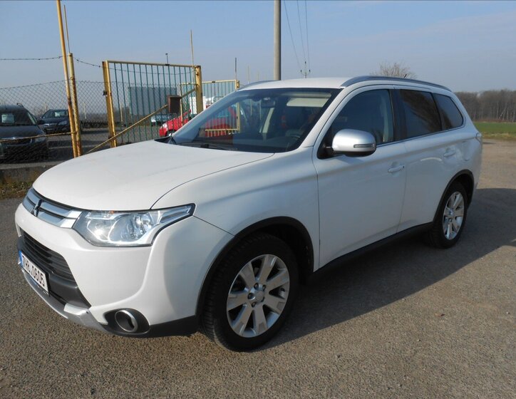 Mitsubishi Outlander Kombi 2,3 l 110 kw