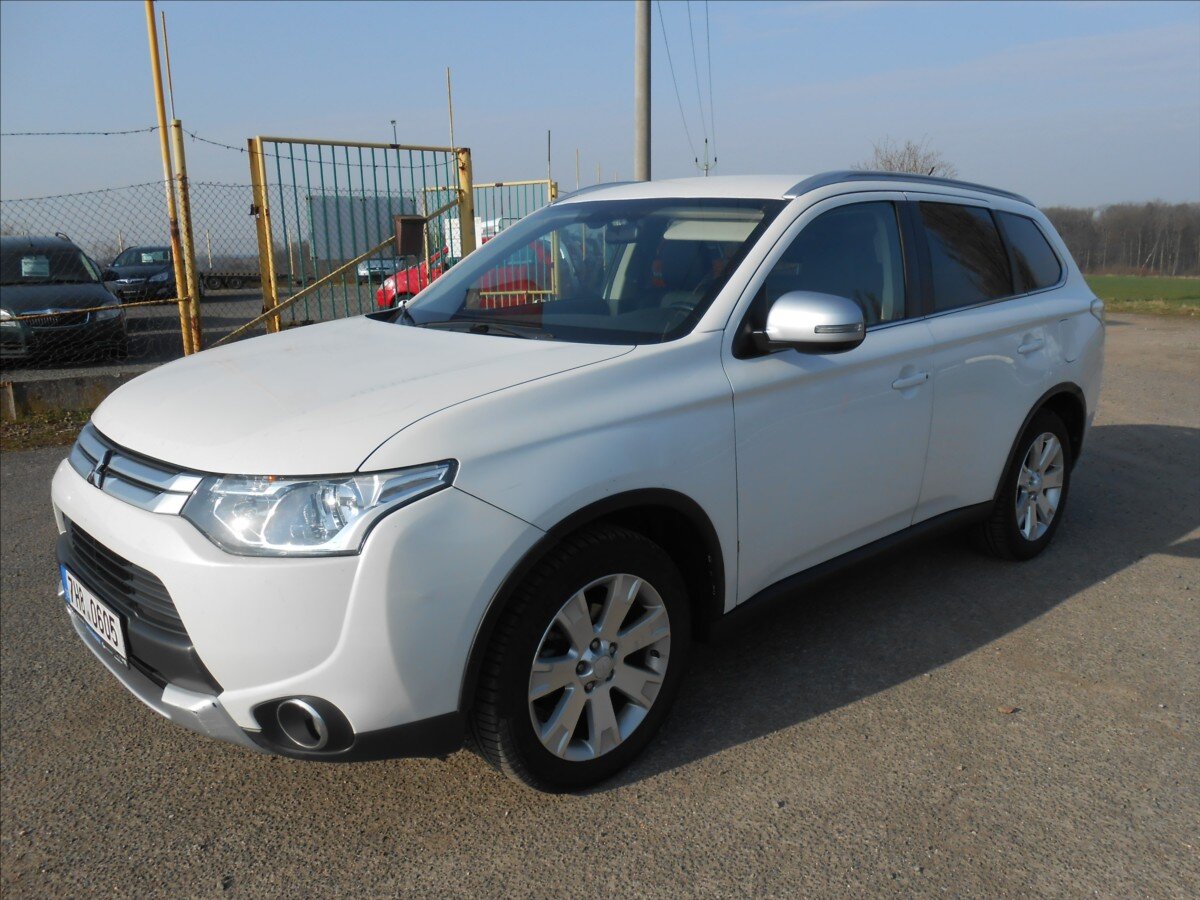 Mitsubishi Outlander Kombi 2,3 l 110 kw